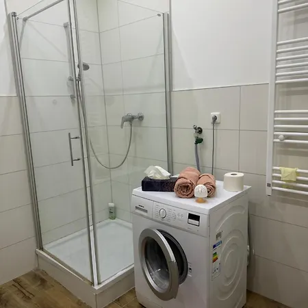 Luxurioese Mit Eigenem Garten Aψβούργη